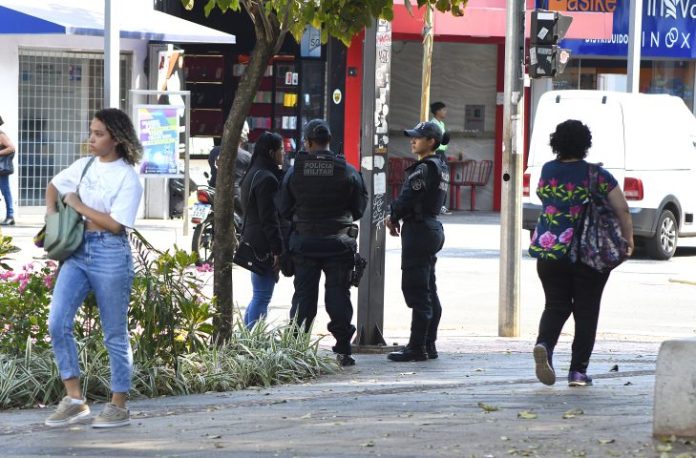 Policiamento-no-centro-Foto-Bruno-Rezende-01-730x480