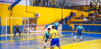 Imagens de câmeras serão usadas para identificar envolvidos em episódio de arremesso de objetos em jogo no ginásio