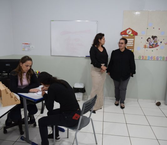 Autoridades municipais visitam o Centro de Atendimento Educacional Especializado de Iguatemi