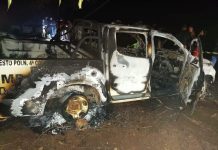 Grupo ataca posto policial, queima carros e deixa 3 mortos na fronteira