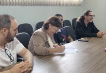 Governo de Mundo Novo firma convênios com entidades para repasse de recursos próprios