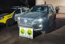 Caminhonete furtada é abandonada em Guaíra após pneus serem atingidos durante fuga
