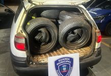 Guarda Municipal localiza veículo com aproximadamente 88 pneus em Guaíra