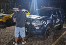 Guarda Municipal e Polícia Militar recupera veículo furtado e prende suspeito em Guaíra