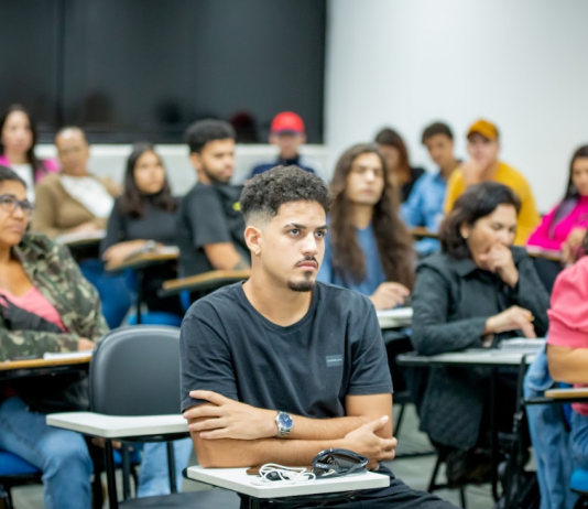 Inscrições abertas para cursinho popular com 350 vagas para Enem e vestibulares
