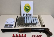 PM prende mulher com espingarda, munições e drogas em Terra Roxa