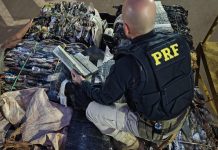 PRF encontra mais de uma tonelada de maconha escondida em carga de sucata em Cascavel