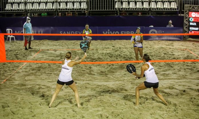 95622073_ESPRio-de-Janeiro-RJ-07-10-2021-Brasil-recebe-Copa-do-Mundo-de-Beach-Tennis-pela-pri-1