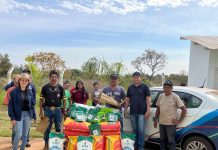 Agricultura de Eldorado acompanha Agraer na entrega de sementes na Aldeia Cerrito