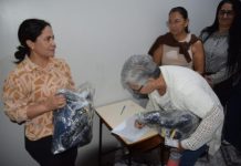 Secretaria de Educação de Iguatemi distribui kits de uniforme para toda rede municipal de ensino
