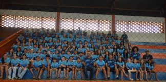 Iguatemi entrega 400 camisetas para atletas dos projetos esportivos do município