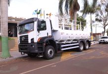 Eldorado adquire caminhão-pipa de R$ 668 mil para atendimento na cidade, assentamento e aldeia