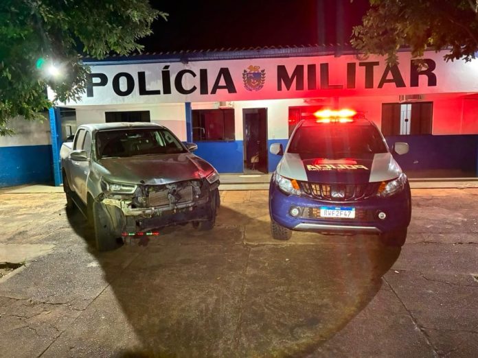 POLÍCIA MILITAR RECUPERA HILUX FURTADA E APREENDE CONDUTOR EM ELDORADO-MSA Polícia Militar recup
