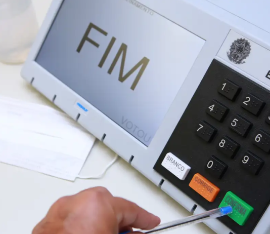 A menos de um mês das eleições, você já sabe em quem vai votar?