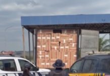Ação integrada apreende caminhão com cerca de 300 caixas de cigarros contrabandeados em Mundo Novo