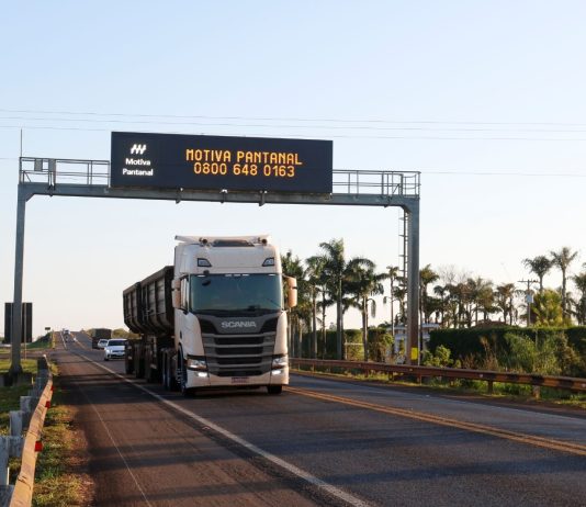Motiva Pantanal realiza intervenção noturna na BR-163 para avanço de obras em Eldorado