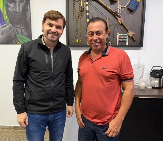 Prefeito de Japorã recebeu consultor do Sebrae para avançar no programa Cidade Empreendedora