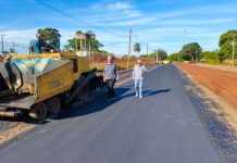 Prefeito de Iguatemi acompanha andamento das obras de pavimentação asfáltica da Rua Ocídio da Costa