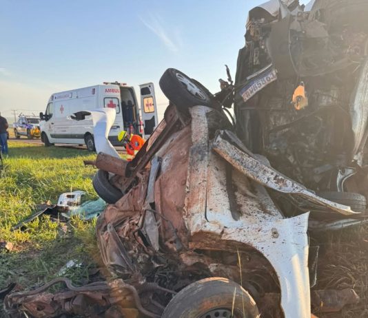 Sobe para cinco o número de mortos em acidente entre van e carro na BR-163, em Itaquiraí