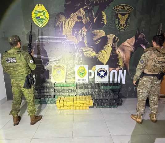 PF, BPFRON e Receita Federal apreendem mais de 400 kg de maconha durante abordagem em Umuarama