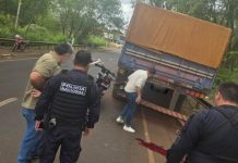 Jovem de 23 anos morre ao bater moto em traseira de carreta parada em Salto del Guairá