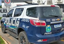 Mulher invade casa do ex, destrói objetos, agride idosa e leva R$ 1 mil em Naviraí