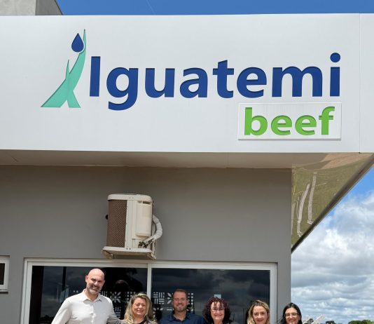 Iguatemi leva exames preventivos a trabalhadoras de frigorífico por meio de parceria na área da saúde