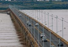 Ponte Ayrton Senna recebe iluminação com energia solar e novos dispositivos de segurança