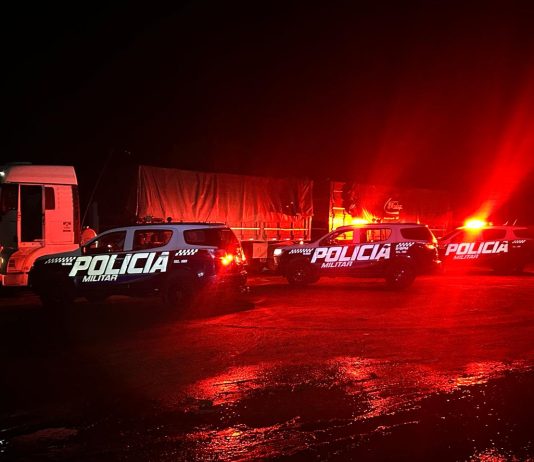 Carreta é flagrada com 2,5 toneladas de maconha e 120 kg de skank na BR-163 em Mundo Novo
