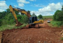 Prefeitura de Amambai recupera estradas rurais após grande volume de chuvas