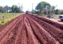 Japorã realiza manutenção em estradas rurais após danos causados pelas chuvas