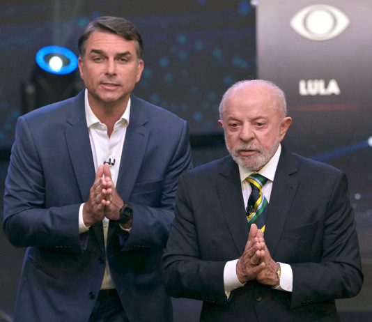 De 12 municípios da região, Flávio avançou e têm o apoio de 11 prefeitos