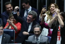 Senado aprova fim da escala 6×1 com 75 votos favoráveis nos dois turnos